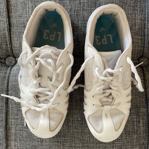 Varsity last pass 3.0 cheer shoes size 4.5
